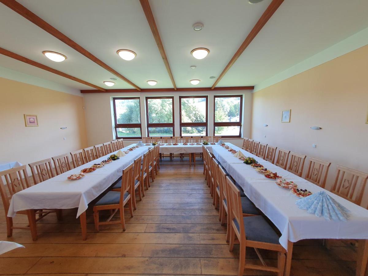 Hotel Zlaty Chlum Ceska Ves ภายนอก รูปภาพ
