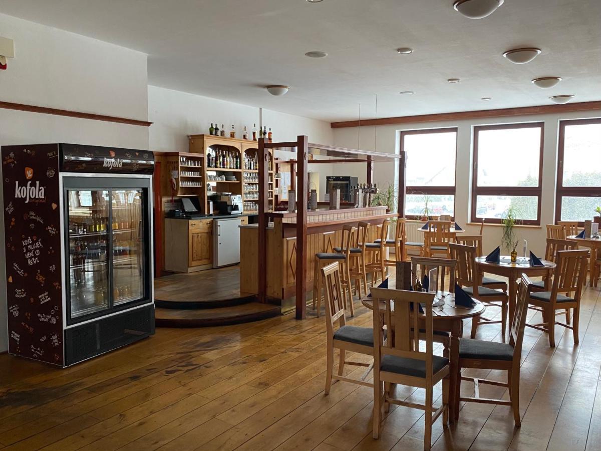 Hotel Zlaty Chlum Ceska Ves ภายนอก รูปภาพ